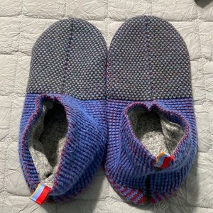 Men’s Bomba Gripper Slippers Size XL VGUC